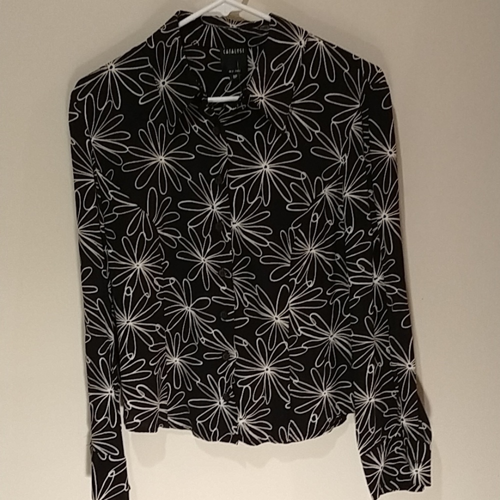 Catalyst Daisy Blouse Black and White Long Sleeve